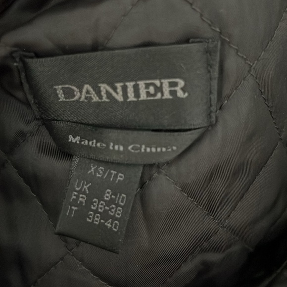 Danier leather jacket - Picture 5 of 6